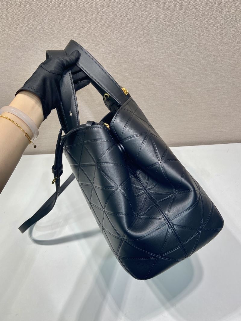 Pra*a tote bags